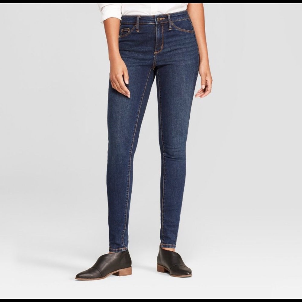 Women's High-Rise Jeggings/Dark Wash/Size 6 Short